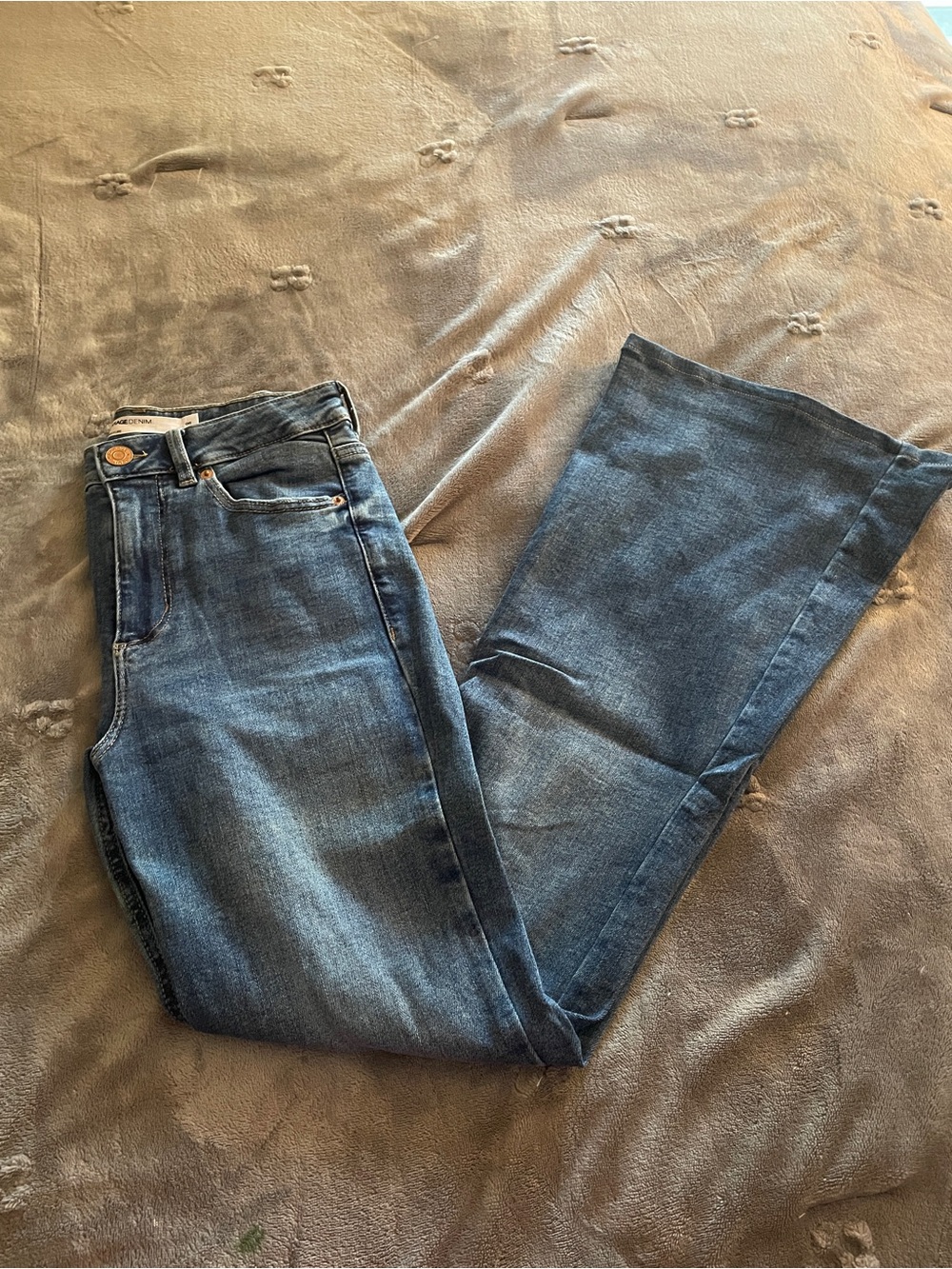 Garage Mid-Blue Straight-Leg Jeans